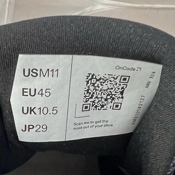 On Running Cloudrunner 2 in Gray with Purple & Black Detail Men’s 11 - Picture 5 of 8